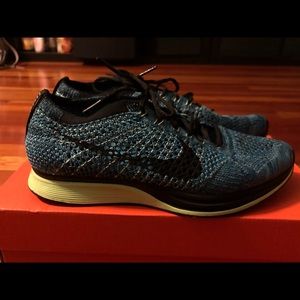 Mens 5.5/ Womens 7. Nike Flyknit racer